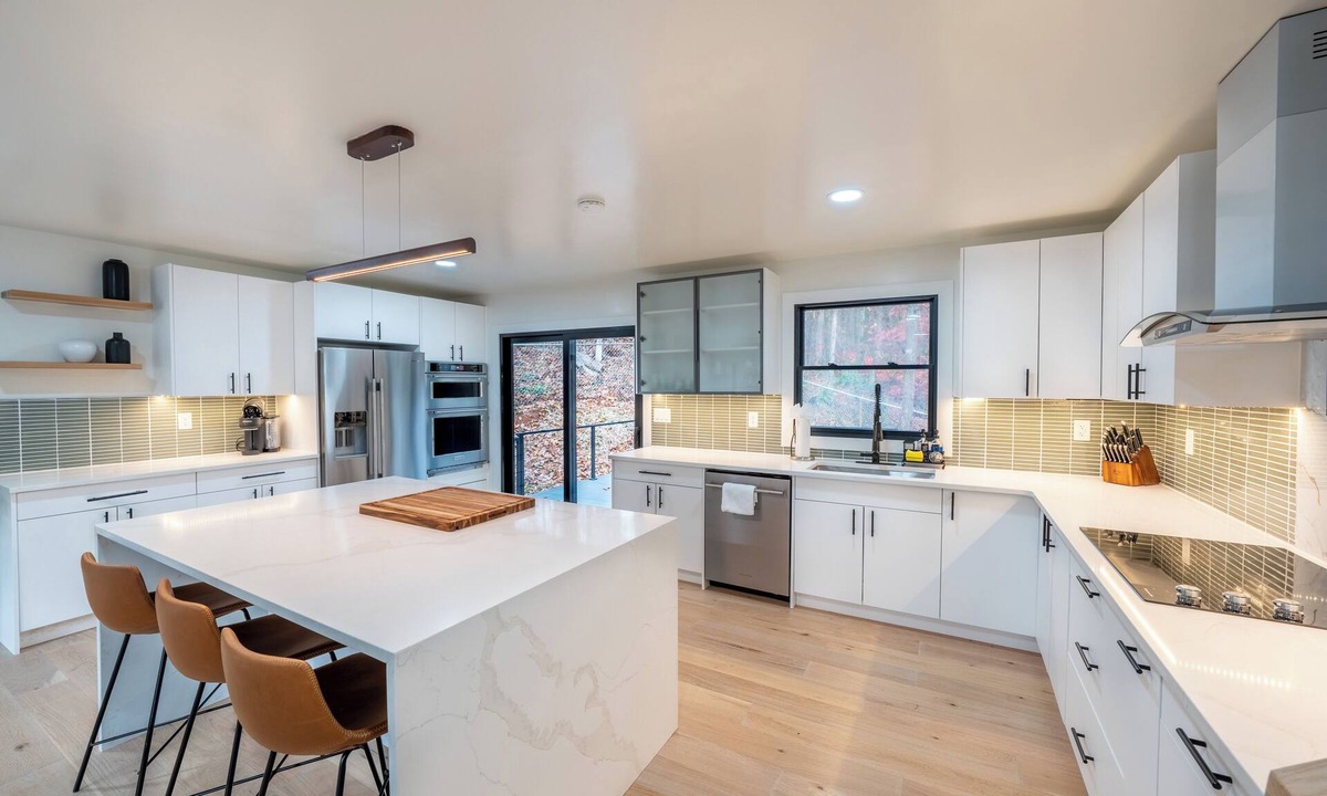 Charlottesville House | Stylish Home Minutes to UVA, Hospitals, & Downtown