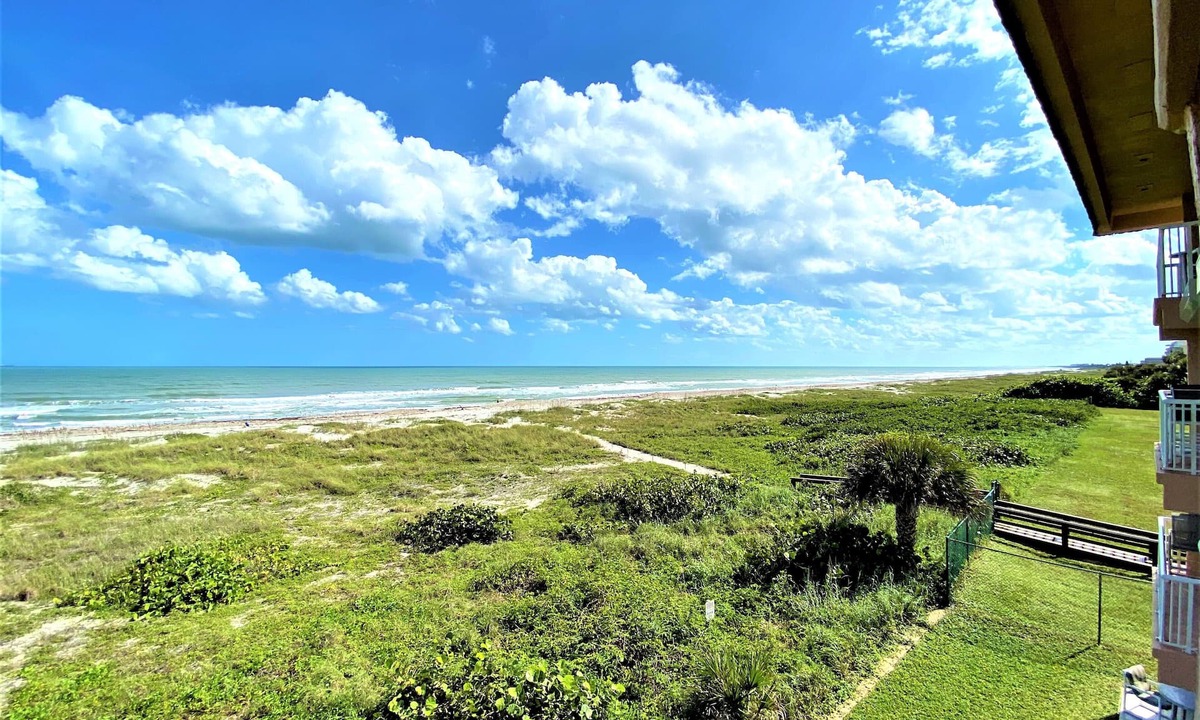 Cocoa Isles Condo | Swell Life in CB 2/2 Direct Ocean View Condo near Downtown CB