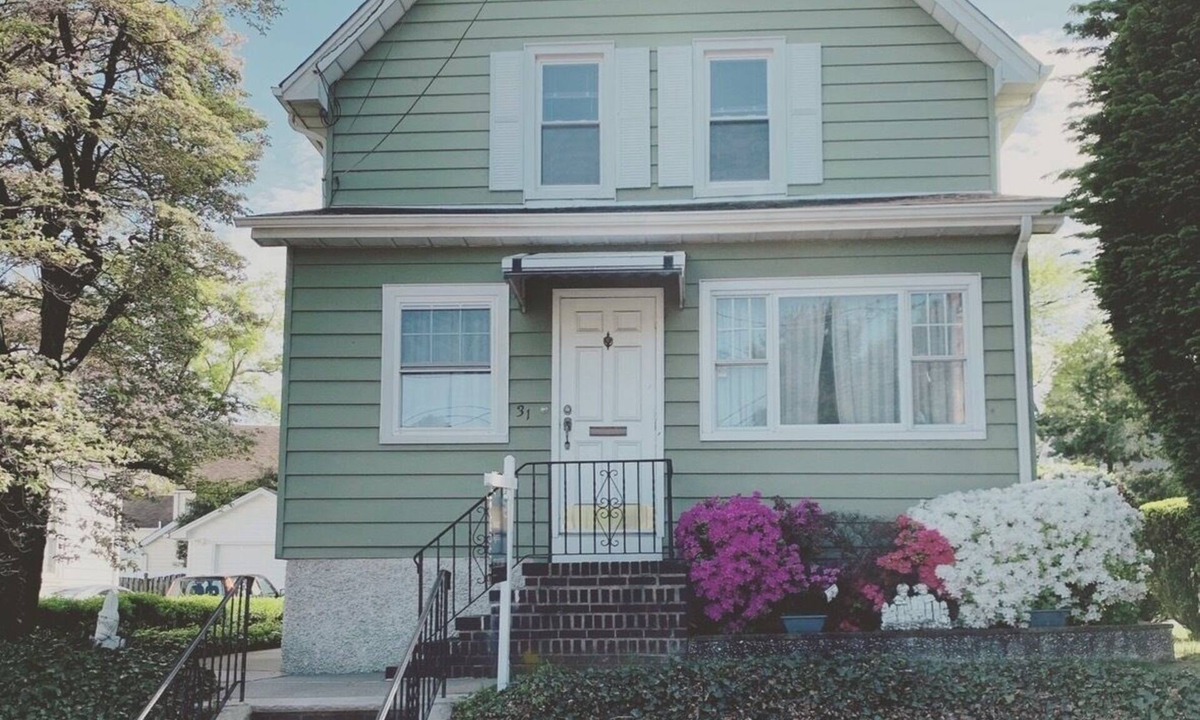 Nutley House | Terrific 3-bedroom house with AC 5 mins away from World Cup Stadium and mall
