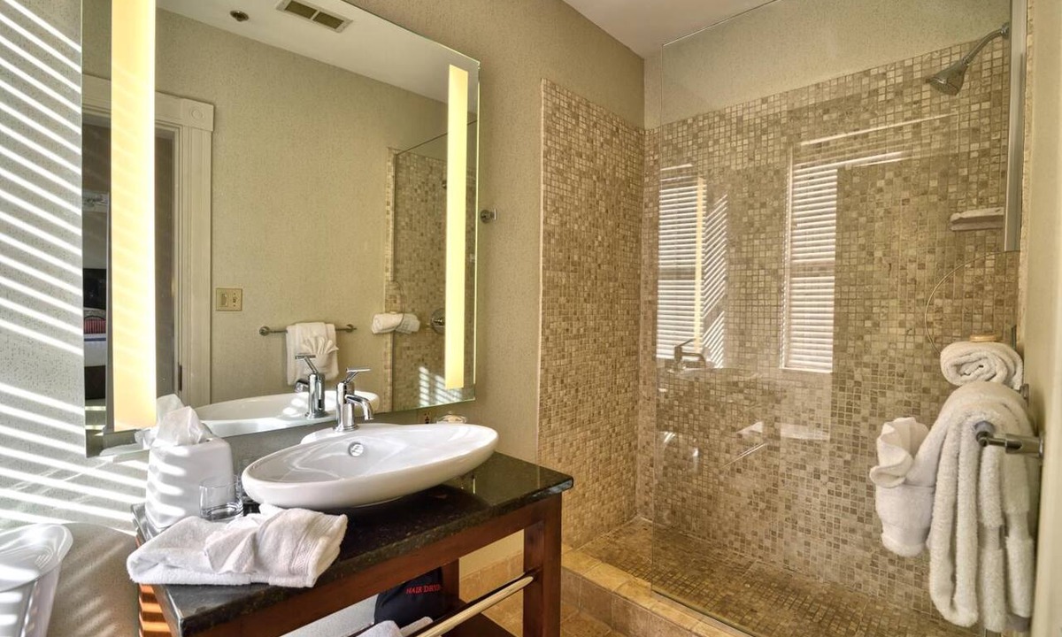 Concord Hotel | The Centennial