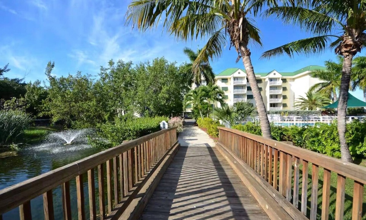 Key West Apartment | The Grenada Suite Pool View Private Balcony