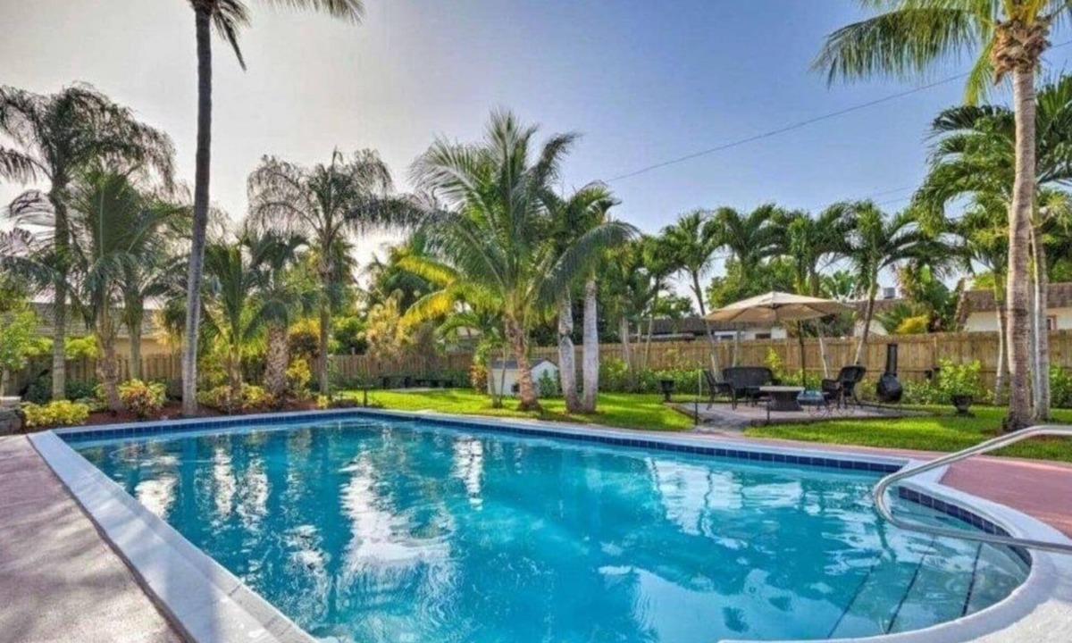 Boynton Beach House | Tropical 7BR Mini-Resort w/Pool - Near Beach