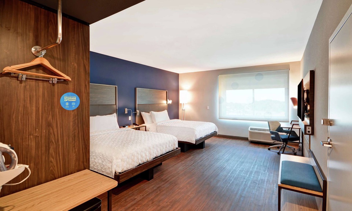 Reamstown Hotel | TRU by Hilton Denver
