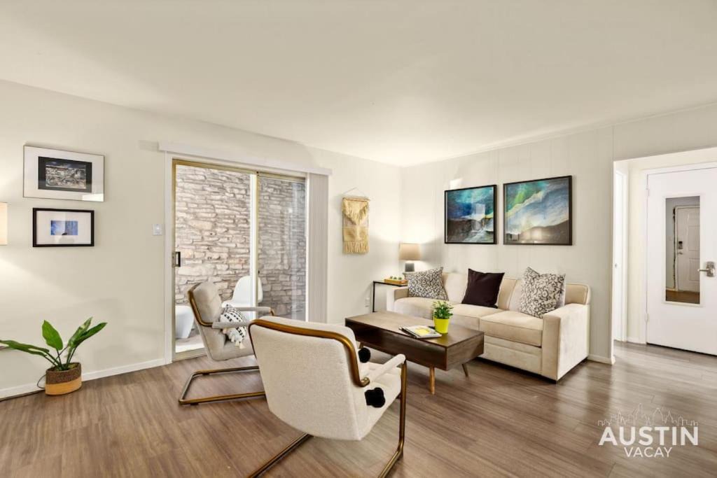 Westfield Apartment | Walk to the Golf Course 2BD Apt, Pool, and Parking