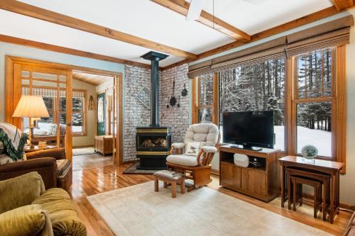 Conover House | Wispy Pines