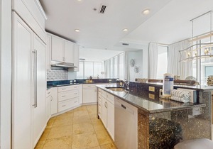 Beachfront 10th-floor condo with Gulf view, pool, gym, & balcony in Perdido Key