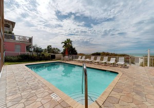 Corner waterfront condo with pool, Gulf views & easy beach access