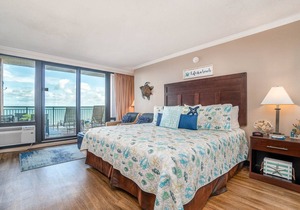 Gorgeous View Oceanfront Condo w/Hug Sundeck Balcony