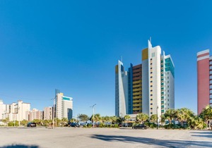 Hosteeva Atlantica Oceanfront Condo
