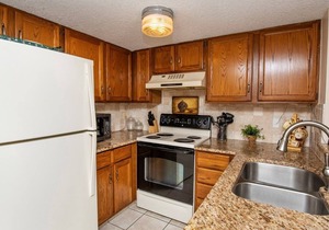 Oceanfront Vacation Rental – Balcony, Pools & Steps to Beach