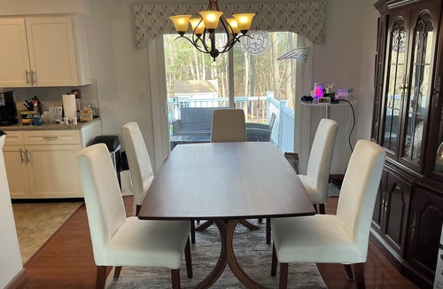Foxboro House | 1.5 miles from World Cup action. Brilliant 3-bedroom house with AC.
