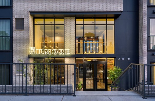 12 South Hotel | #1 Hotel in Nashville | Heart of 12 South + Rooftop + Full Kitchen