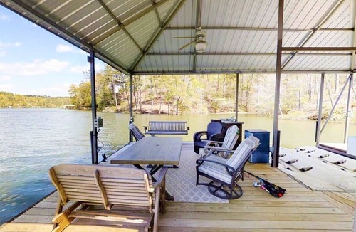 Bremen House | 10% Savings - No steps to lake! Fiber Internet! Luxury Lake Home, Big Water!