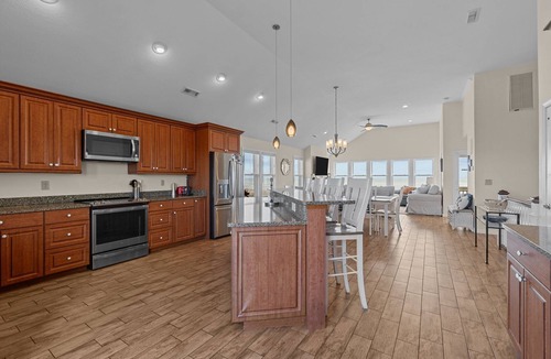 Duck House | 2500 - Cats Pause - Oceanfront Duck Retreat w/Elevator & Views