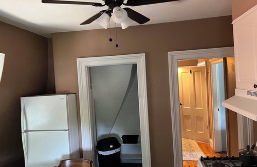 Poughkeepsie Apartment | 2Br Private Victorian Apartment in City Location on Half Acre Sleeps 5