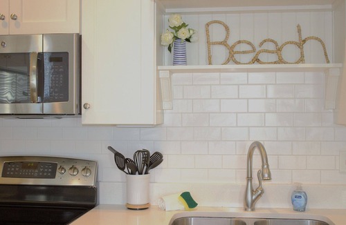 Northeast Virginia Beach House | 2BR Virginia Beach townhouse with king suite, balcony, WiFi, parking.