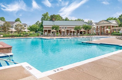 Berkeley Condo | 4 BDRM~ HUGE UNIT SLEEPS 12~ ONLY 10 MILES TO BUSCH GARDENS~INDOOR/OUTDOOR POOLS