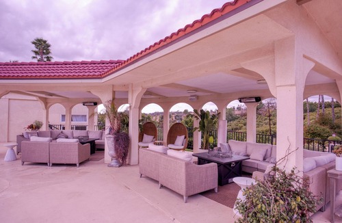 Escondido Villa | 4 Villas that have 22 rooms that can accommodate up to around 50 guests!