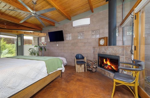 Canoncito Resort | 5 BR Private Canyon Ranch Retreat: RJR Santa Fe