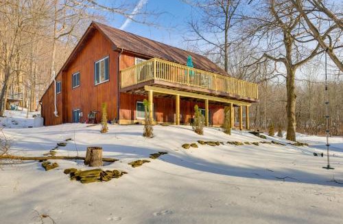 Canandaigua House | 5 Mi to Slopes! Group Ski House w/Game Room