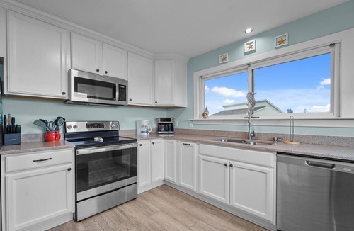 South Nags Head House | 6506- Just Beachy - Semi-Oceanfront | Hot Tub | Sleeps 12