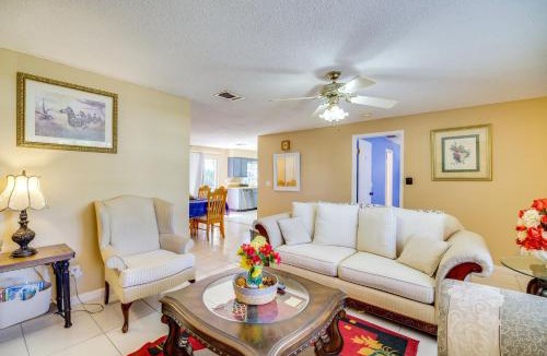 Tropic House | 7 Mi to Satellite Beach: Melbourne Home w/Yard