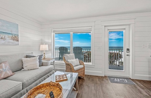 Bradenton Beach Condo | A Beach Dream 5 ~ BeachFront ~ Yes, That'S Your View! ~ Specials ~