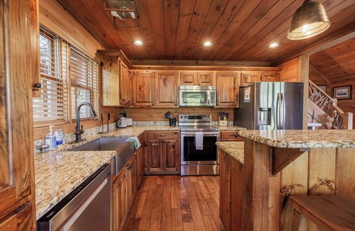Blue Ridge Cabin | Above the Clouds: Summer Mountain Cabin with Hot Tub & Fireplace