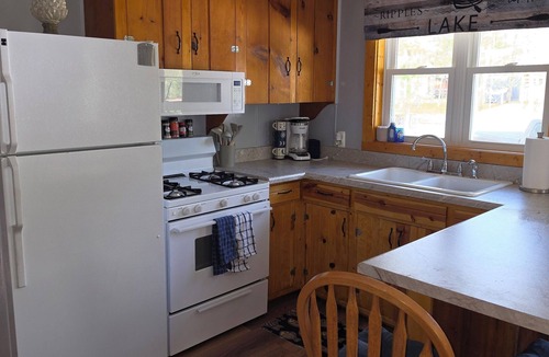 Higgins Lake Cabin | Adorable 2-bedroom cabin in Higgins Lake perfect for a getaway
