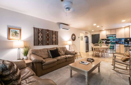 Downtown Park City Condo | Alpine chic spacious 1 Bedroom Condo Located at the top of Main Street - Cleaning fees included!