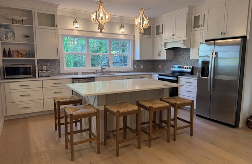 Miami Park Cottage | Amazing Lake views, semi private beach, private heated pool, hot tub & game room