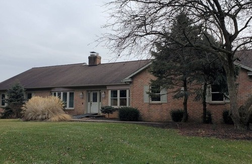 Witmer House | Amish View Manor - Hot tub w/Large Outdoor Lot