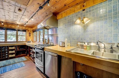 Indian River House | Anchor Lodge: Mullett Lake Adventures Start Here – Book Your Summer Stay!