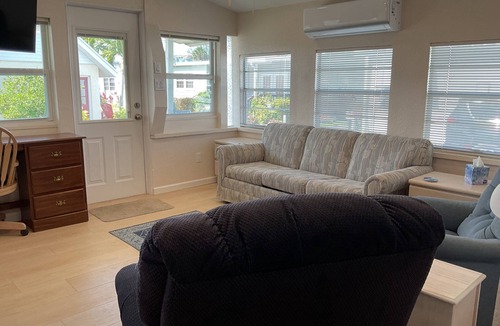Bradenton Beach House | ANNA MARIA ISLAND live groundlevel just steps to the gulf! 6 month minimum