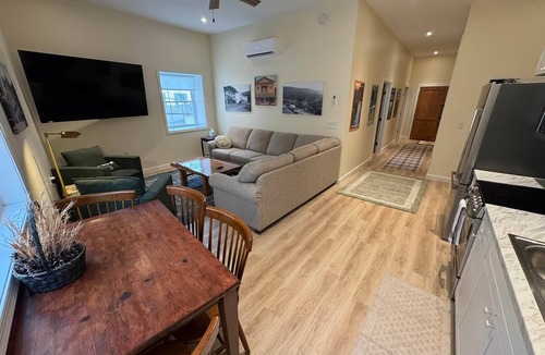Hot Springs Apartment | Apt. 4 Tower View Apartment in the Heart of Hot Springs
