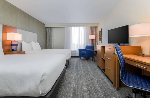 East Point Hotel | ATL Transit Hub | 2 Units w/Free Airport Shuttle | Delta Flight Museum - 1.1 mi