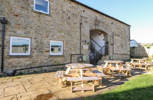 Fourstones Near Bentham House | Austwick