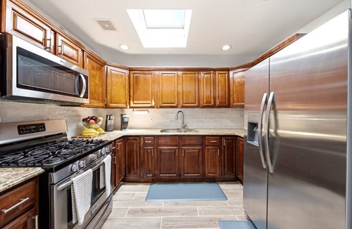 Rochdale Apartment | Beautiful and Comfortable 3-bedroom apartment in Springfield Gardens, Queens.