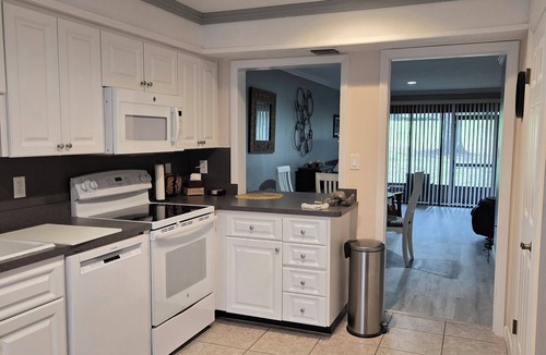 Dunnellon House | beautiful spacious Briese house