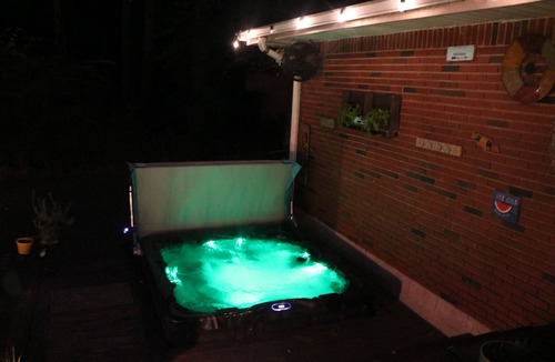 Decatur House | Bohemian Acre Retreat 20 mins from Downtown/Airport