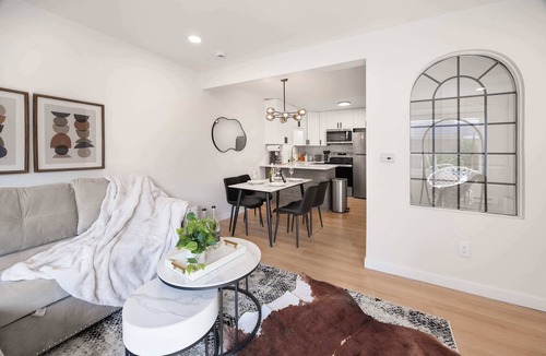 Lower Queen Anne Apartment | Brand New 2BR Queen Anne Condo, Designer's Taste