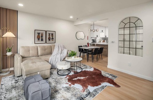 Lower Queen Anne Apartment | Brand New 2BR Queen Anne Condo Designer's Taste