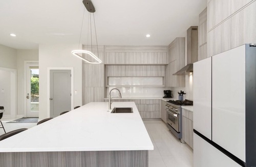 Home Park House | Brand-New 3Story Home with Rooftop in Midtown