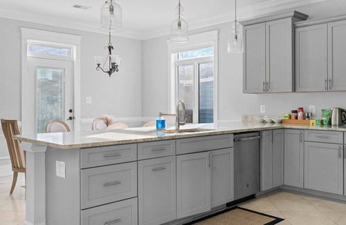 Addison Heights House | Bright , sunny, and inviting 5 bedroom w/a spacious floor plan + Movie Theater