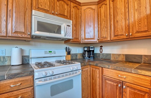 Green Mountain Falls Cabin | Buffalo Sunrise GMF · Mountain Vistas & Lake Views Buffalo Sunrise