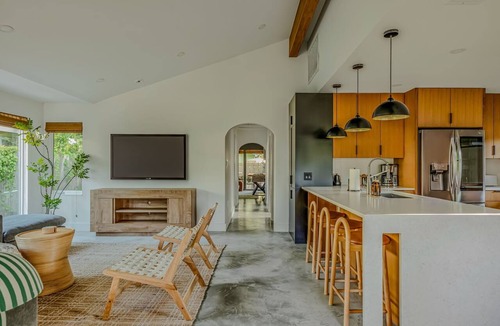 Holly House | Casa Tranquila Pool, Ping Pong, Game Room & More