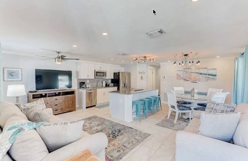 South Bradenton Condo | Cedar Run Resort - Roam Hospitality