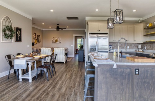 Easley Apartment | Charming 1200 sqft one BR barndominium upstairs apartment with mountain views.
