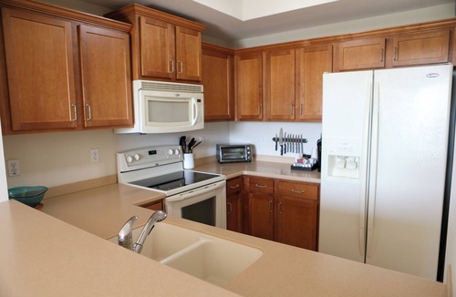 Ruskin House | Charming 2-bedroom townhome with WiFi, AC in peaceful Ruskin