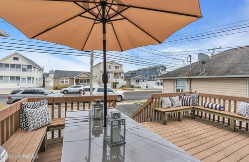 Manasquan House | Charming 3-bedroom house 3 blocks from Manasquan beach